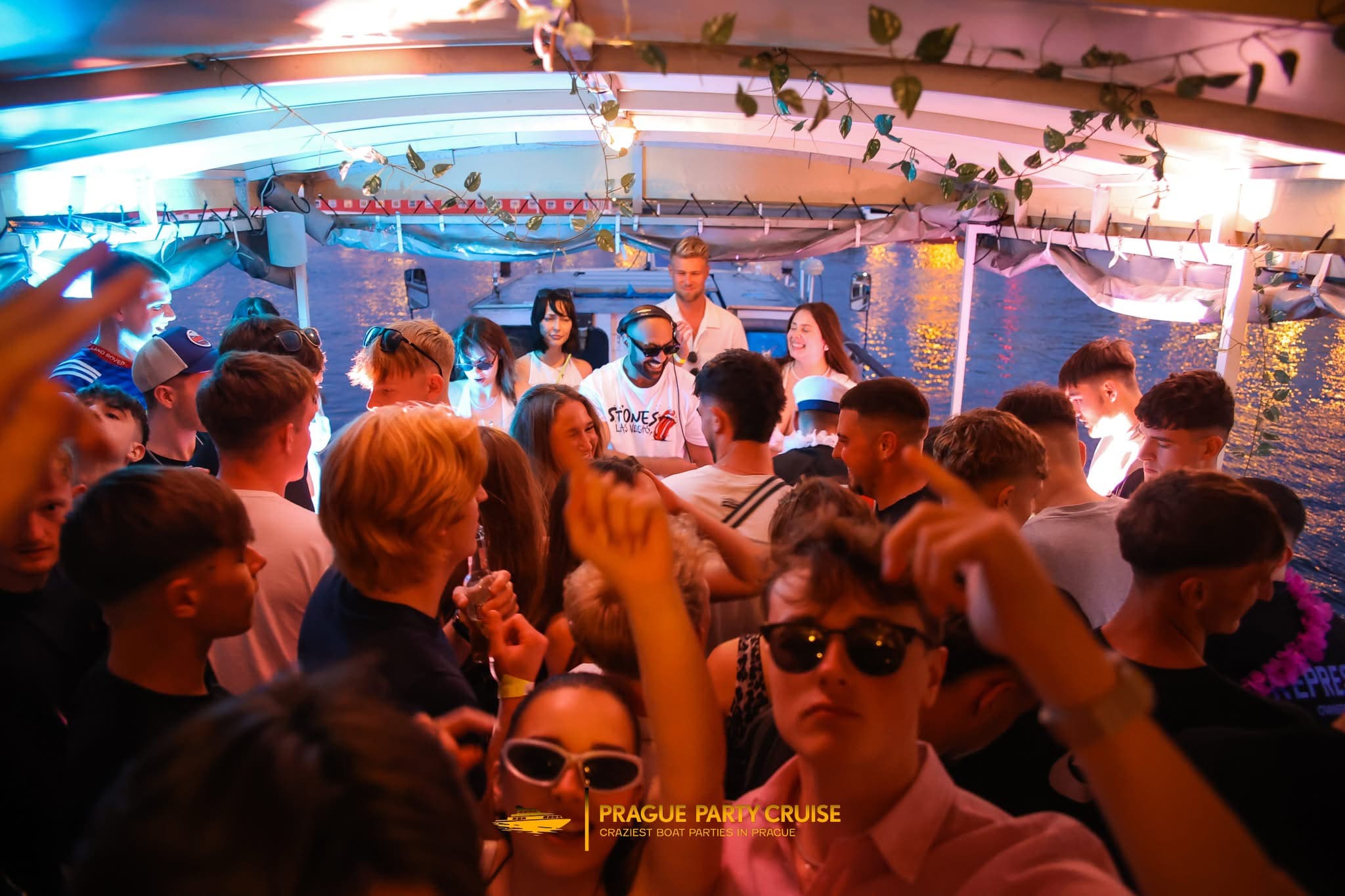 DJ